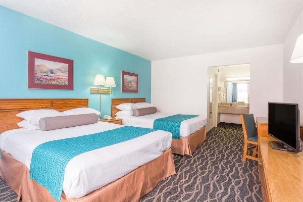 Howard Johnson Inn Commerce GA